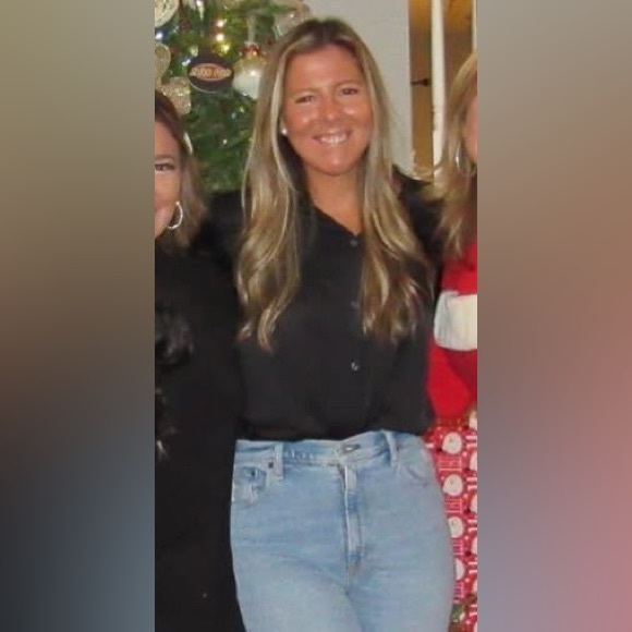 Abercrombie & Fitch Long-Sleeve Satin Button-Up Shirt - Picture 7 of 10